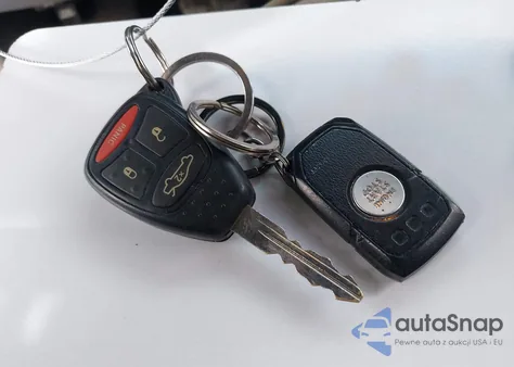 2007 Chrysler 300 Touring из США, поврежденный, VIN 2C3KK53G87H714770